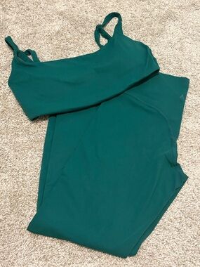 Vitality Evergreen Active Set - Sports Bra & Leggings